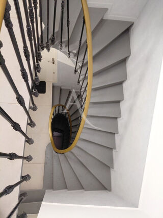  Immeuble � vendre 12 pi�ces 300 m�