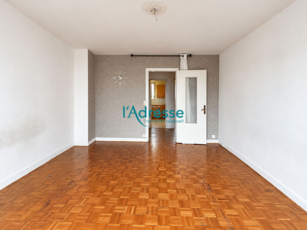 Vente Appartement 2 pièces avec balcon, cave et vue dégagée - Rueil-Malmaison Rueil malmaison