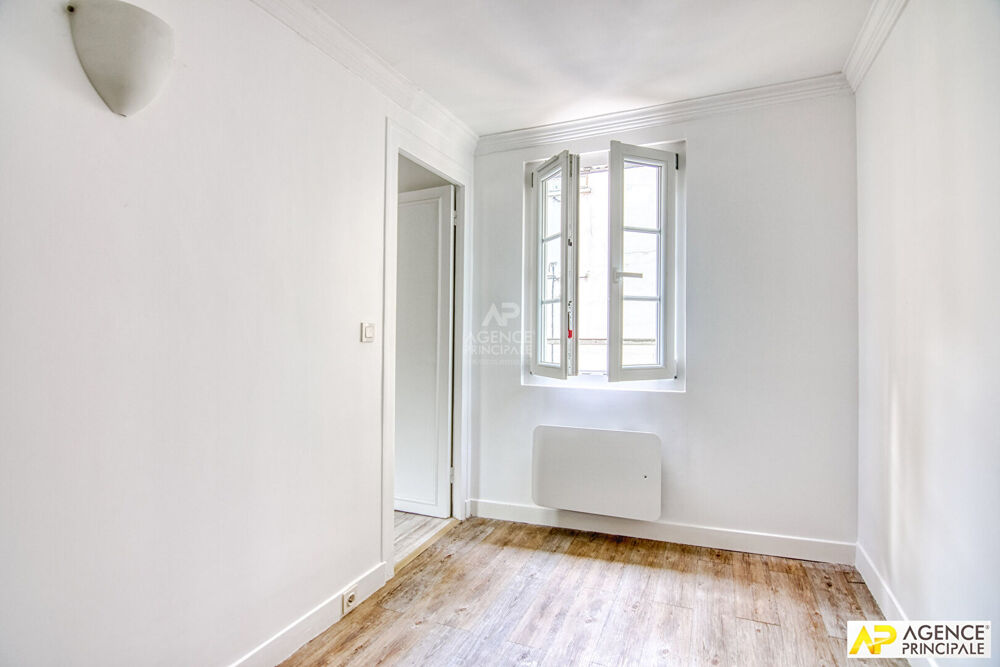 Vente Appartement Versailles Saint-Louis Appartement 3 pièces 46 m² situé au 3ème et dernier étage Versailles