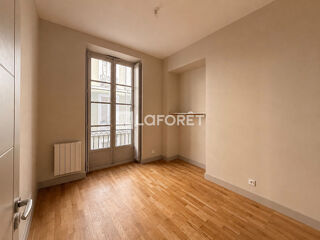  Appartement à louer 3 pièces 78 m²