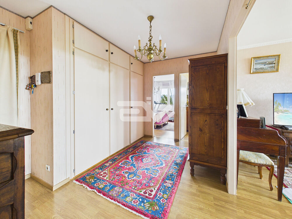 Appartement 4 ème et avant dernier étage - 89 m² - 2/3 chambres - Balcons - Box fermé /parking - Cave - Ascenseur