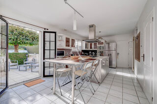 Vente Maison ANNET-SUR-MARNE - MAISON INDIVIDUELLE DE 189 M² AVEC PISCINE CHAUFFÉE ET SOUS-SOL TOTAL Annet sur marne