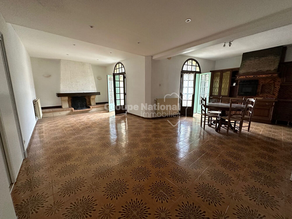 Vente Maison VAUNAGE Maison en pierres 8 pièces avec jardin pisccine et grand garage Langlade