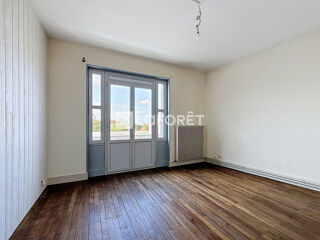  Appartement à louer 1 pièce 42 m²