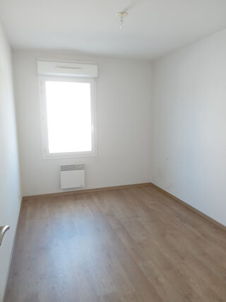  Appartement à louer 3 pièces 65 m²