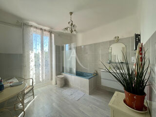  Maison � vendre 10 pi�ces 296 m�