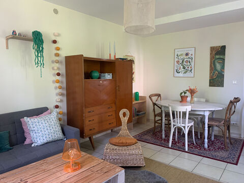   Maison au coeur d'un Ch�teau - 2 chambres - Jonzac Centre ville Maison - 3 pi�ce(s) - 75 m�