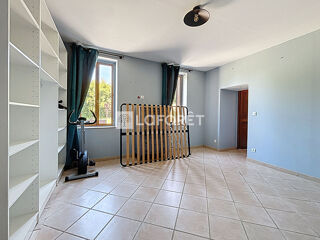  Maison � vendre 6 pi�ces 334 m�