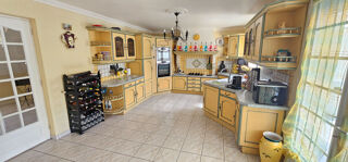  Maison  vendre 8 pices 265 m