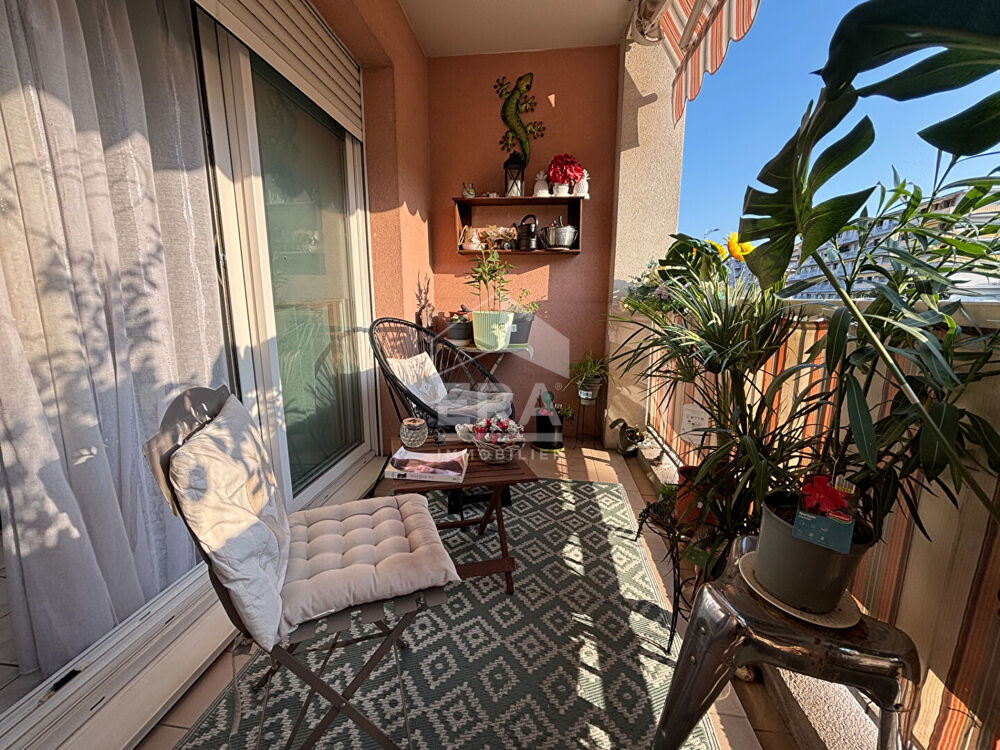 CROS DE CAGNES: idéalement situé à deux pas de la mer