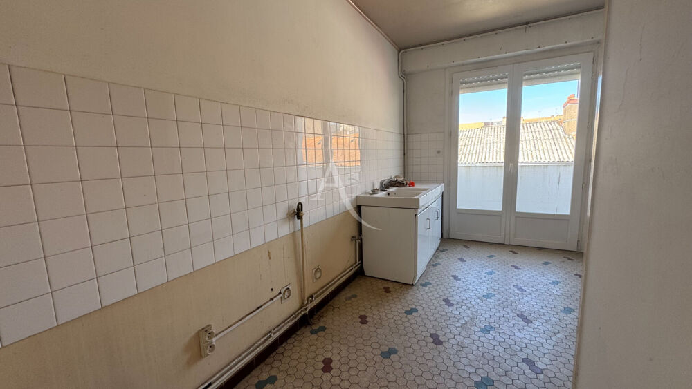 LA ROCHE SUR YON APARTEMENT A VENDRE 4 pièce(s) 87.39 m²
