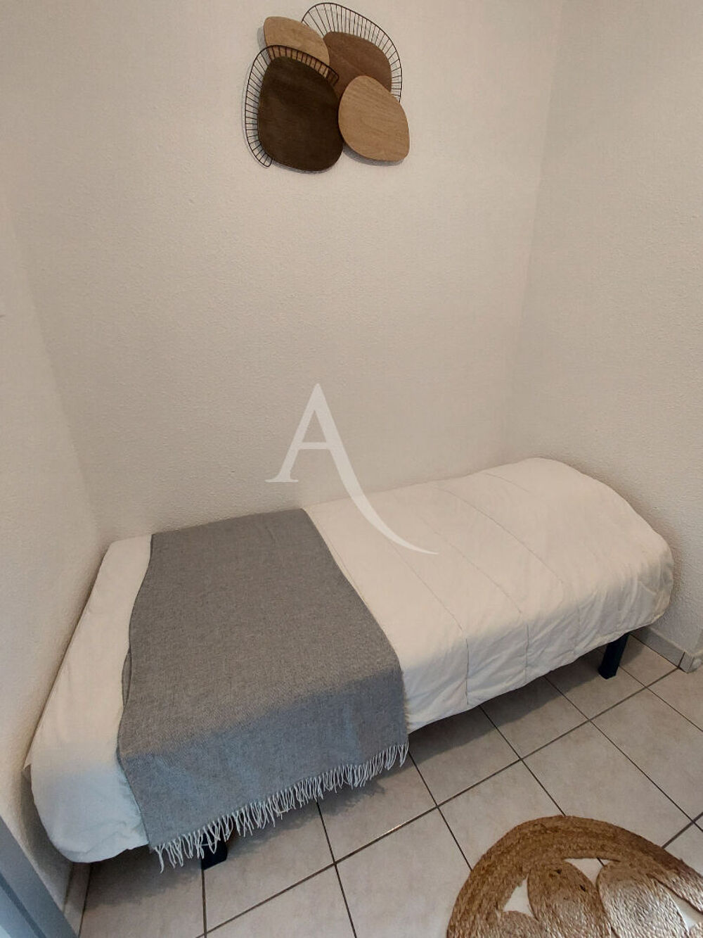 Location Appartement STUDIO CABINE MEUBLE - LOCATION ETUDIANTE- SEPTEMBRE - JUIN Sete
