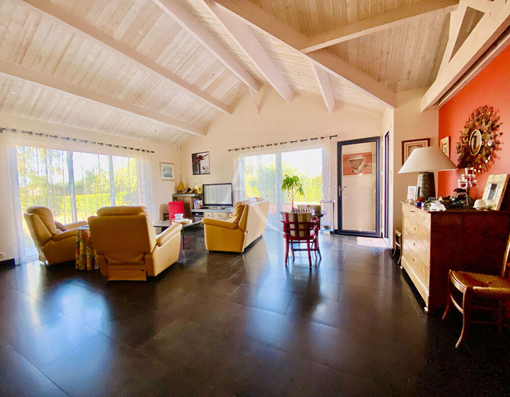 Vente Maison Maison familiale Saint Philbert De Grand Lieu 8 pièce(s) 170 m2- terrain 1216 m2 Saint philbert de grand lieu