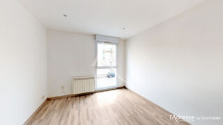  Appartement à louer 4 pièces 81 m²