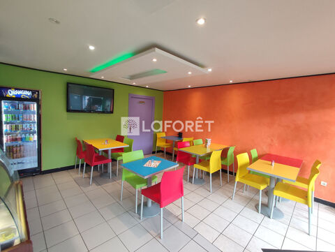   Pour investisseur : Local commercial loué en vente à Ploërmel 52 m2 