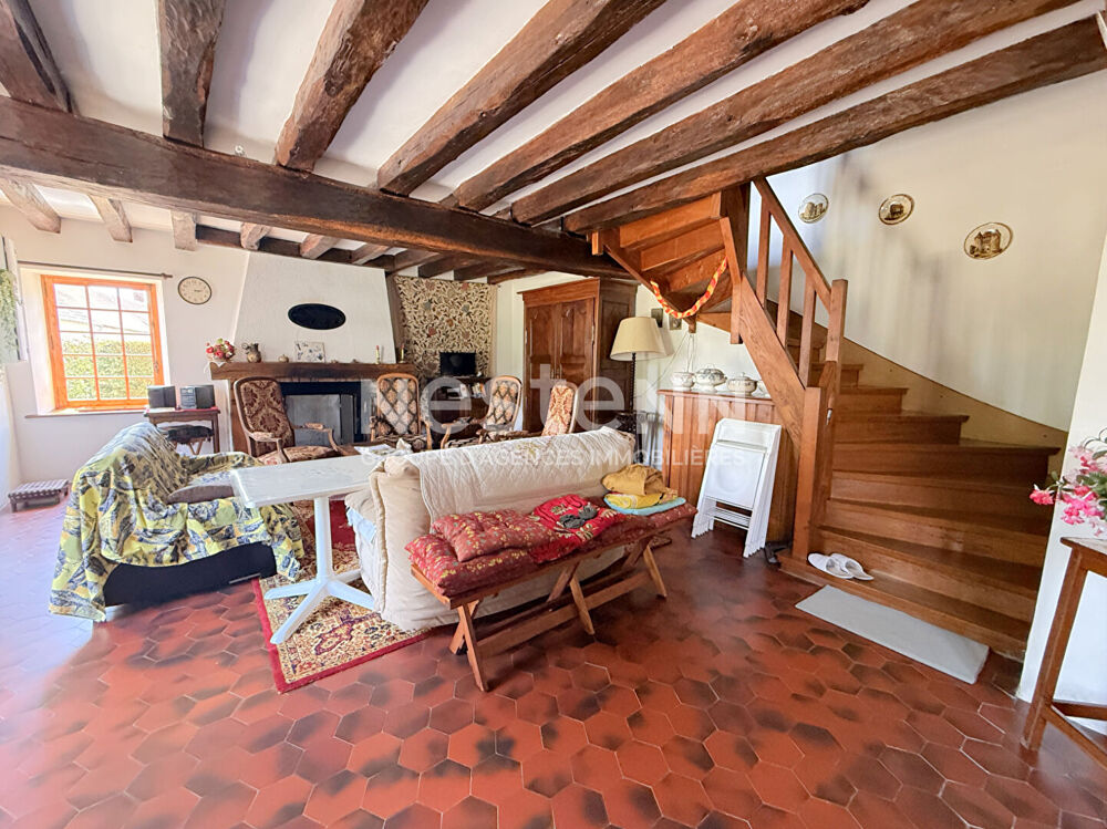 Charmante longère en pierre 2 chambres et un bureau à vendre en campagne de Val Fouzon (Indre 36)