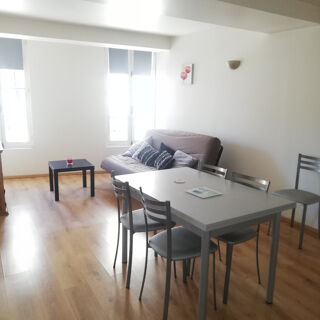  Appartement à louer 2 pièces 42 m²