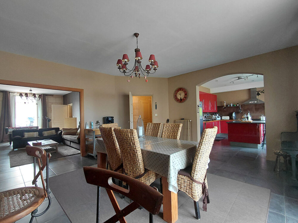 Maison de ville "bourgeoise" 245 m² Pugnac