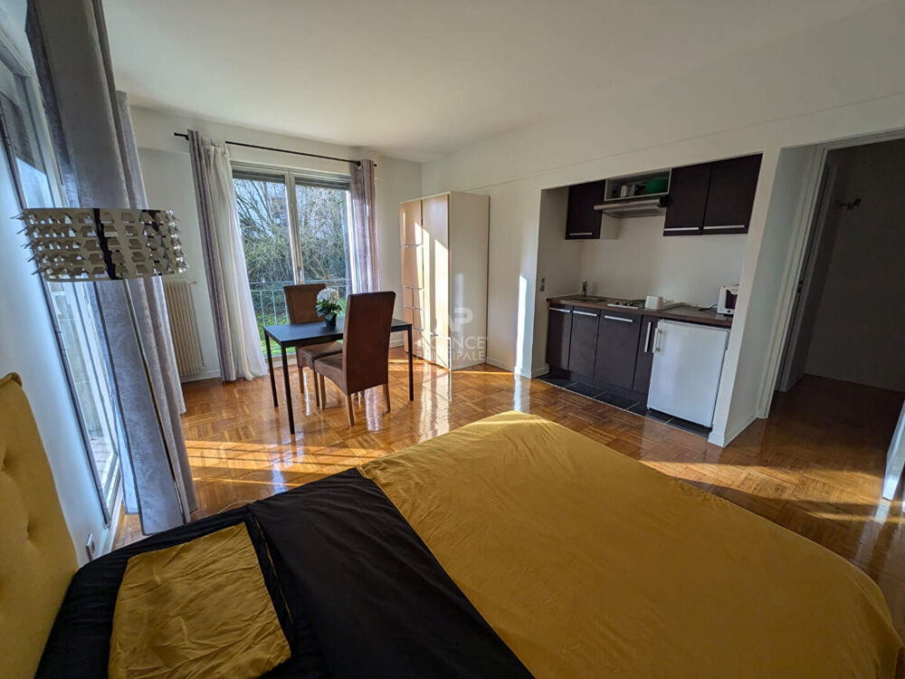 STUDIO MEUBLE A LOUER- LE PECQ