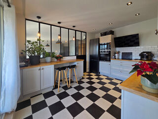  Appartement � vendre 4 pi�ces 97 m�