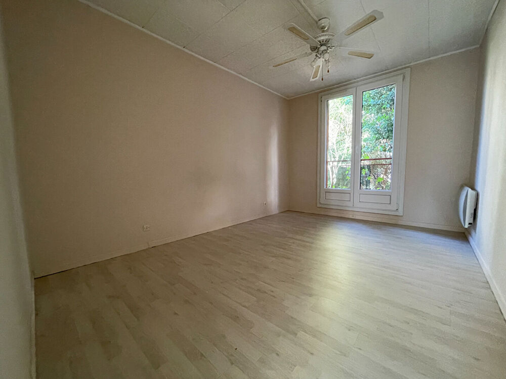 À vendre : Appartement avec Jardin Cave et Parking 3 pièces à Aix-en-Provence - Les Milles