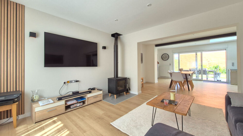 Vente Maison Maison de 103 m² entièrement rénovée, avec jardin et garage. Lys lez lannoy