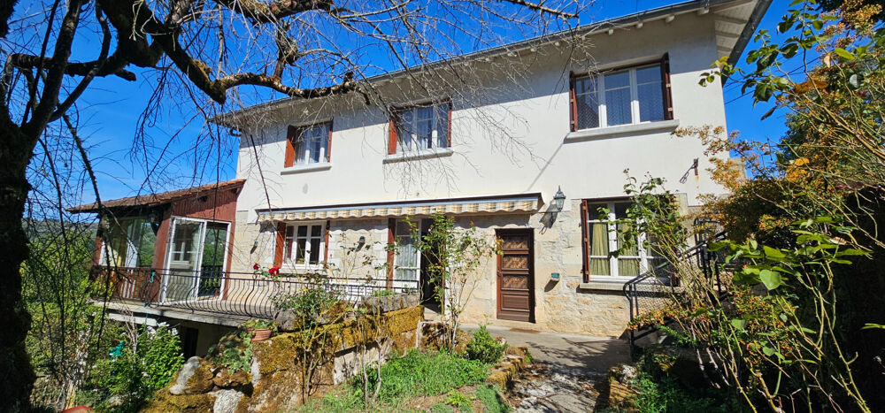 Vente Maison Grande maison dans le bourg sans vis à vis, avec terrain et dépendances Ambeyrac