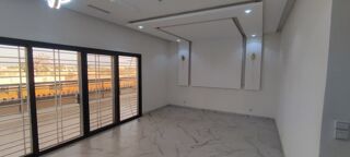  Maison � vendre 6 pi�ces 500 m� Mbour