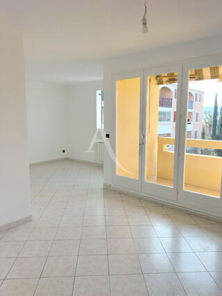  Appartement à louer 2 pièces 50 m²