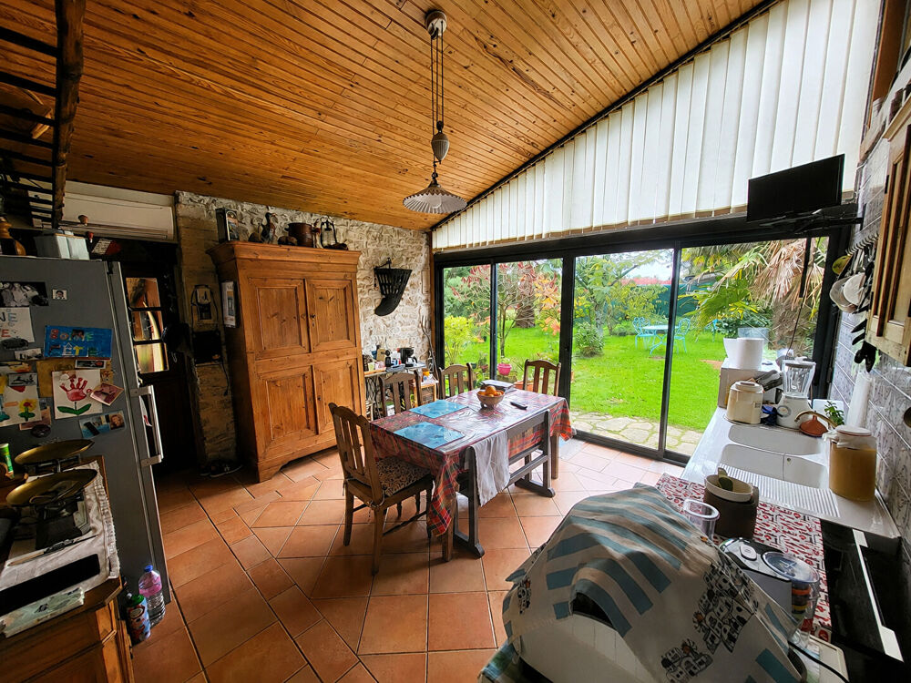 Maison Breuil Magne 5 pièce(s) 148 m2