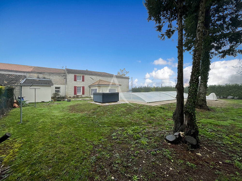 VENTE : maison 7 pièces (203 m²) à ROMAZIERES