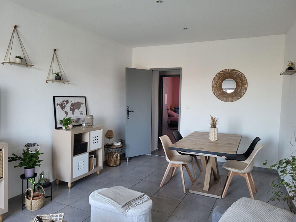 Location Appartement Appartement Agde 3 pièces. Vue sur l'Hérault Agde