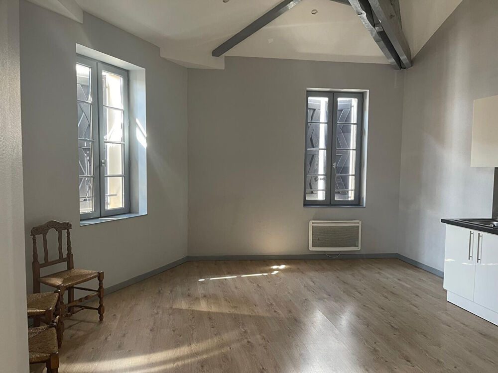 Location Appartement Appartement 3 pièces à louer à Moissac - Dernier étage avec cuisine aménagée Moissac