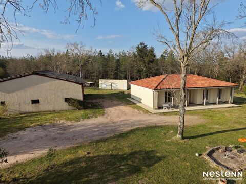   A Vendre Maison de plain-pied r�nov�e de 104 m� et Atelier de 190 m� sur une parcelle de 5 000 m� Maison - 5 pi�ce(s) - 104 m�