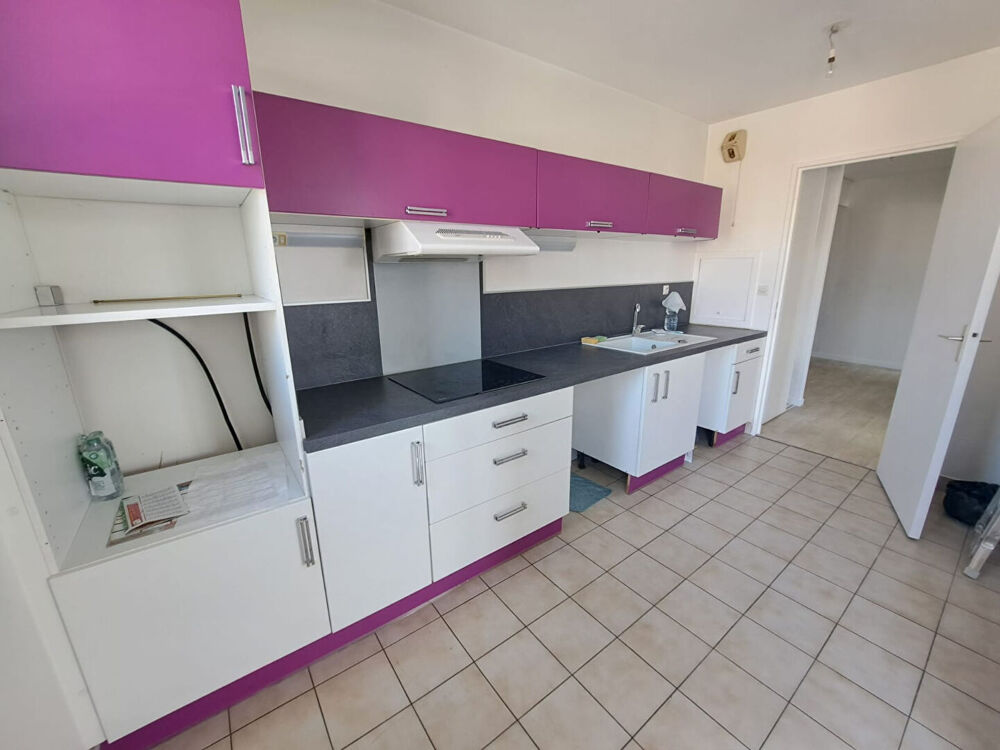 Appartement Mantes La Jolie F3 de 64.84 m² avec garage en s/sol et cave.