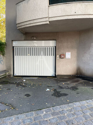  Parking / Garage � louer 