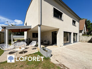  Maison à vendre 7 pièces 216 m²