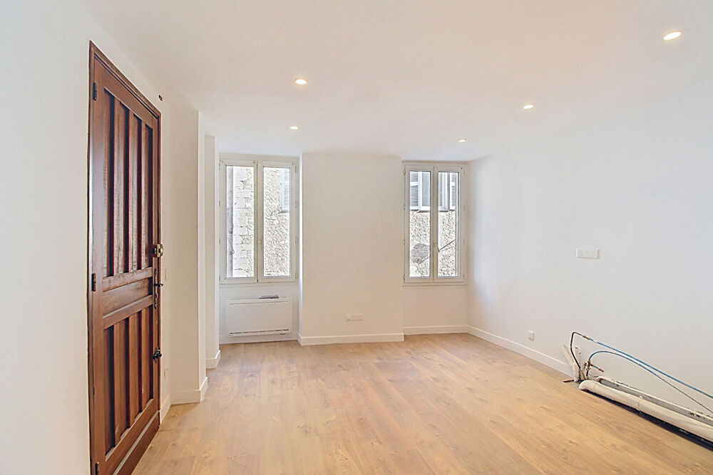 A VENDRE EN EXCLUSIVITE ! LORGUES , centre village - Appartement 3 pièces de 42m²