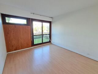  Appartement à louer 4 pièces 91 m²