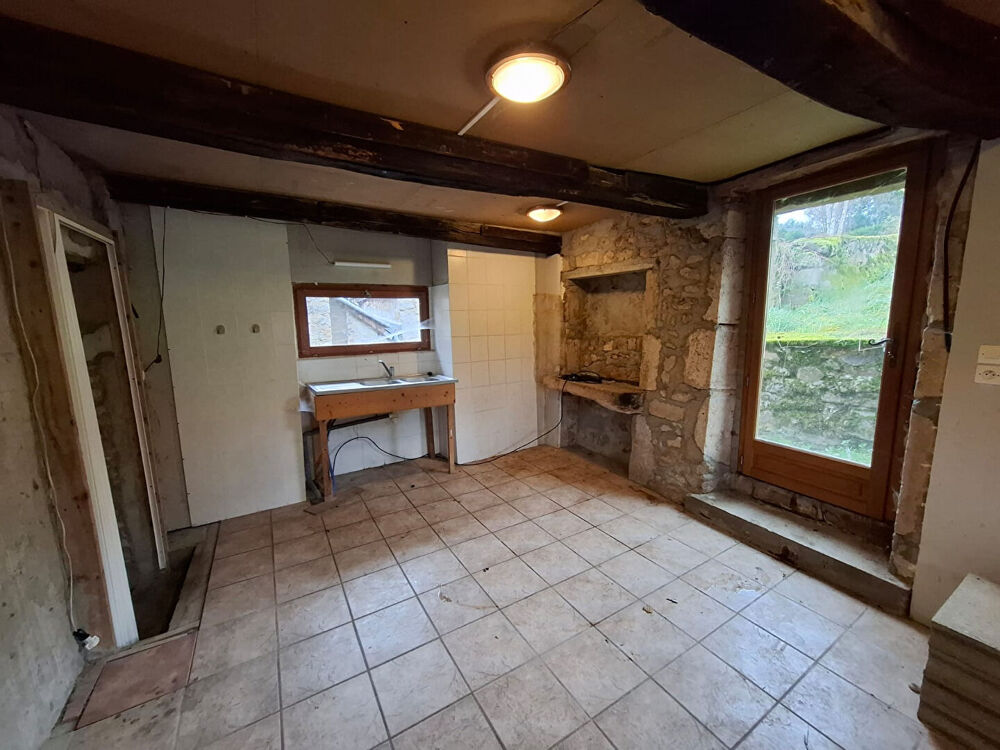 Vente Maison Martigny-le-Comte, Opportunité Rare : Maison en Pierre à Rénover Martigny le comte