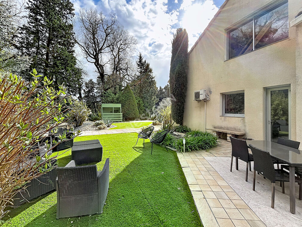 Vente Maison Villa d'architecte 169m², 4 chbs + bureau, terrain 1549m², sous-sol Loriol sur drome