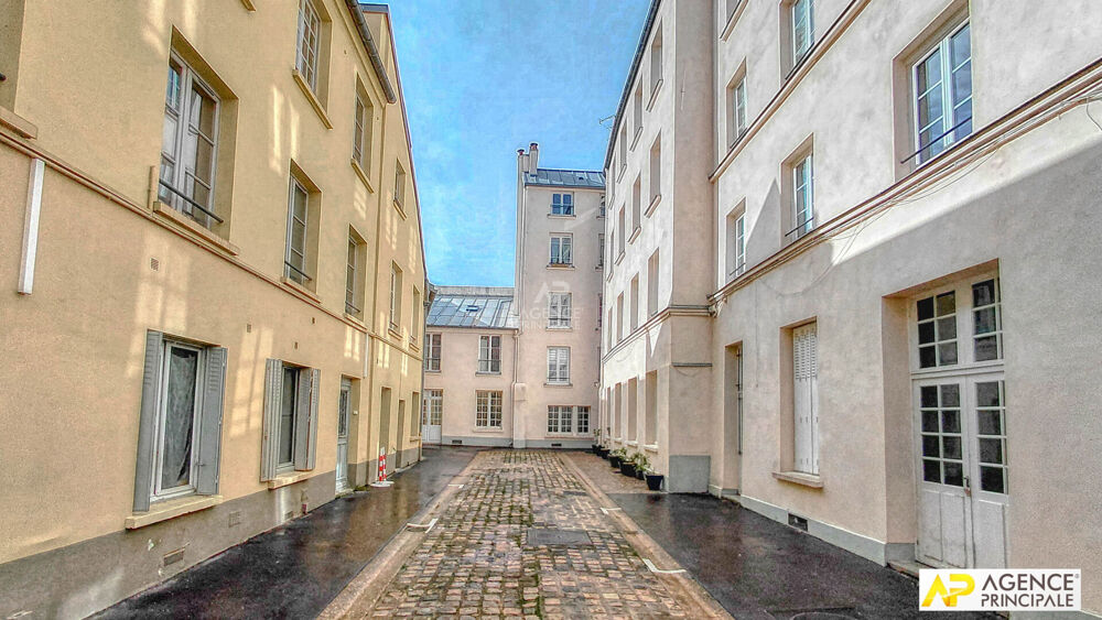 Vente Appartement Versailles Notre-Dame Appartement 2 piéces 43 m² carrez situé au 1er étage avec cave Versailles