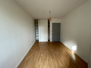  Appartement à louer 2 pièces 50 m²