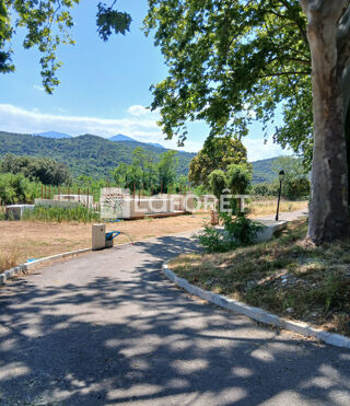  Terrain à vendre 831 m²