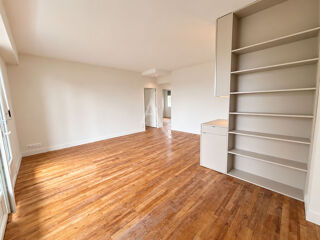  Appartement à louer 3 pièces 72 m²