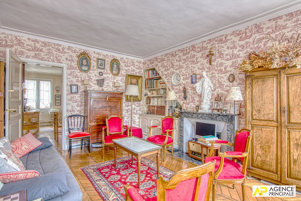 Vente Appartement Versailles Notre-Dame Paroisse Appartement 3 pièces 71.32 m² au sol situé au 2ème étage avec cave Versailles