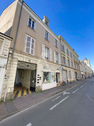  Immeuble à vendre 15 + pièces 440 m²