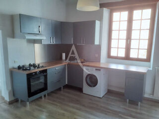  Appartement à louer 4 pièces 98 m²