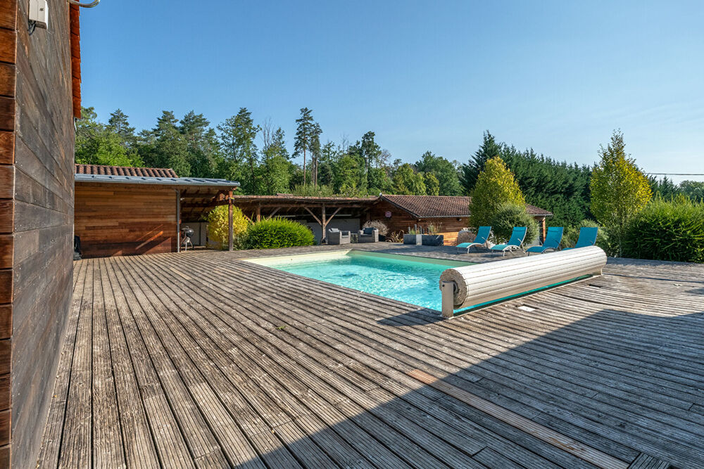 Vente Maison Villa de plain-pied 280 m² 6 chambres Piscine & jacuzzi Antonne et trigonant