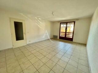  Appartement à louer 3 pièces 75 m²